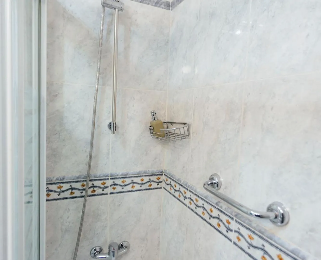 Stunning And Colorful- 4Bd 2Bth- Santa Cruz Appartement Sevilla Spanje