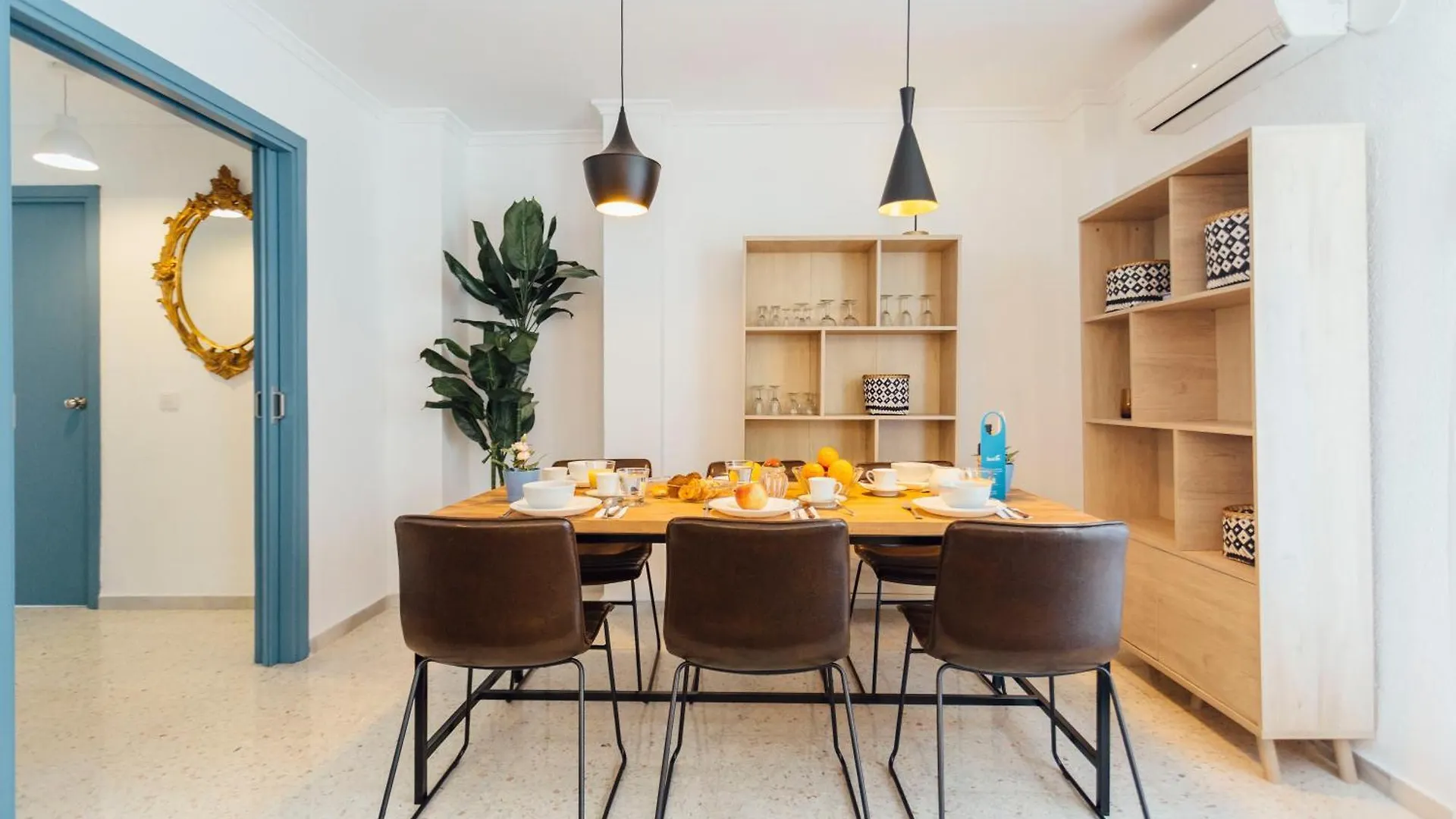 Stunning And Colorful- 4Bd 2Bth- Santa Cruz Apartment Seville Spain