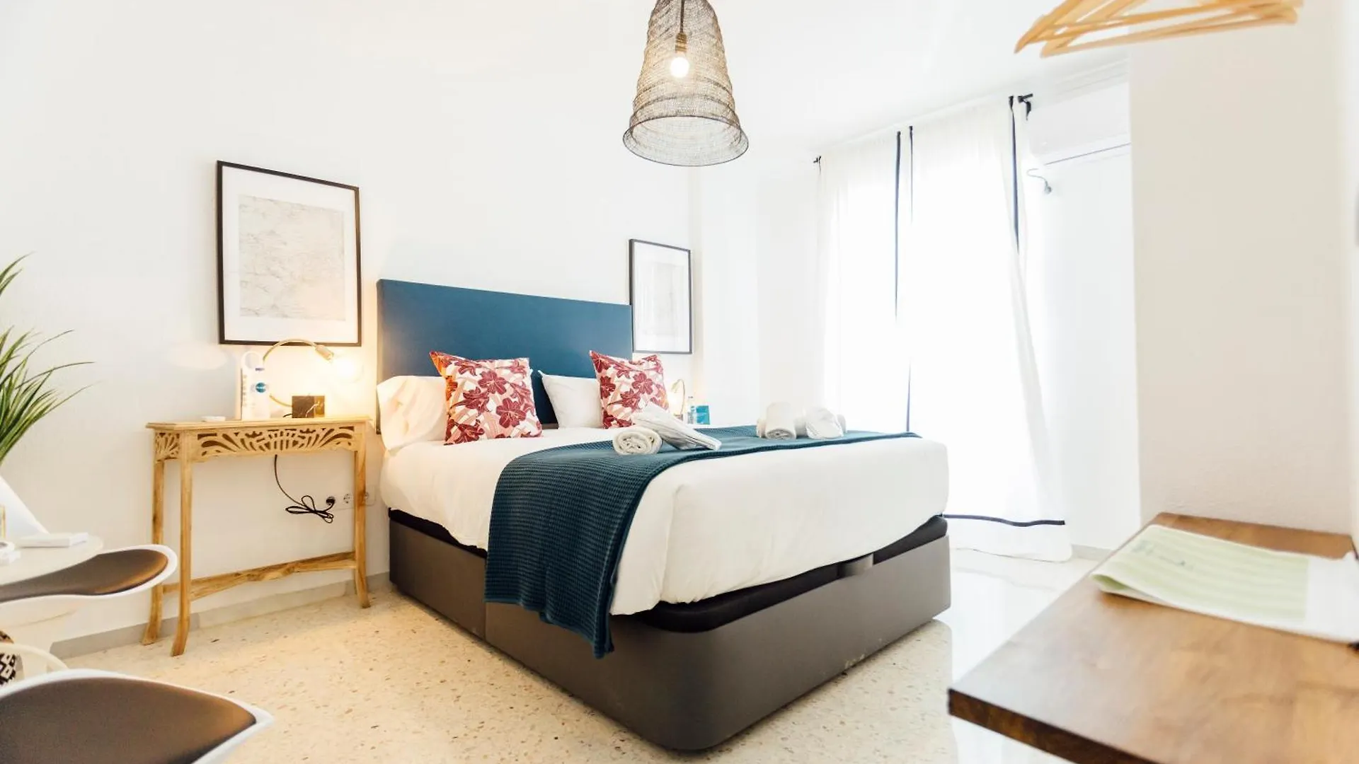 Stunning And Colorful- 4Bd 2Bth- Santa Cruz Apartment Seville Spain
