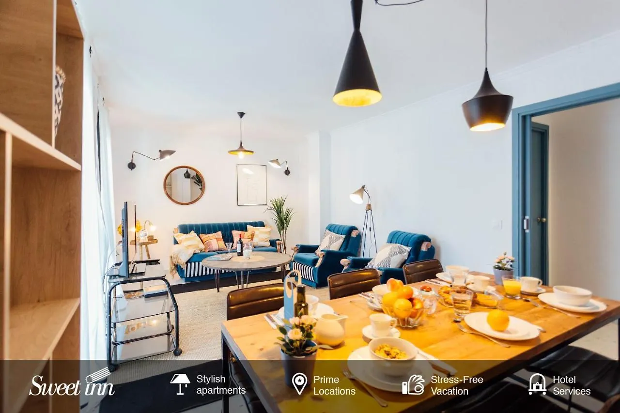 Stunning And Colorful- 4Bd 2Bth- Santa Cruz Apartment Seville