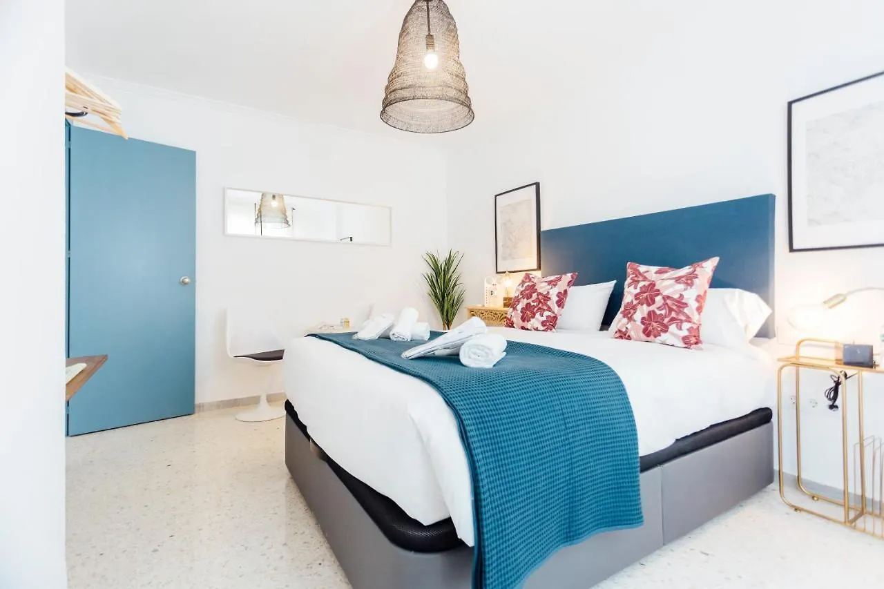 Stunning And Colorful- 4Bd 2Bth- Santa Cruz Apartment Seville 0*,  Spain